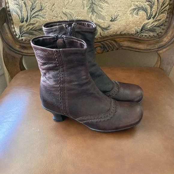 La Canadienne Tiara Leather Ankle Boot - Oxblood - Picture 1 of 4